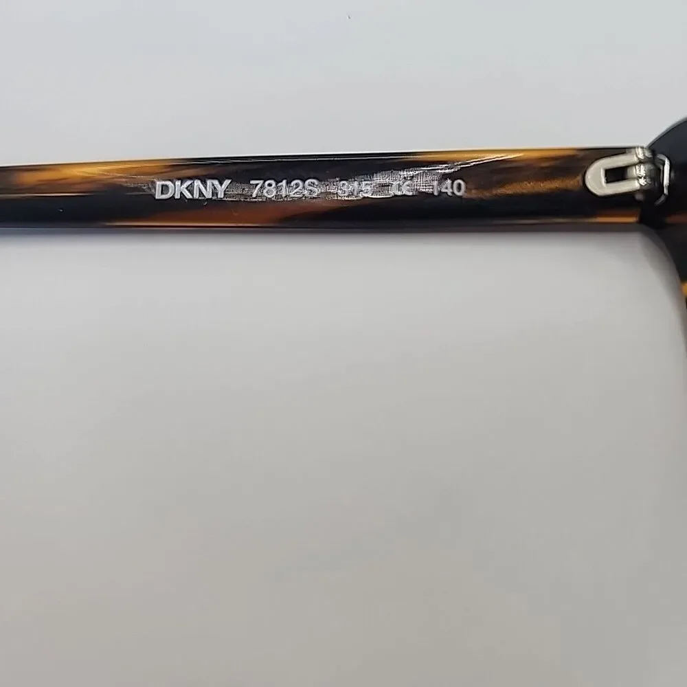 DKNY Sunglasses 7812S 315 52-17-140 Tort Striped Aviator Pilot Retro Unisex